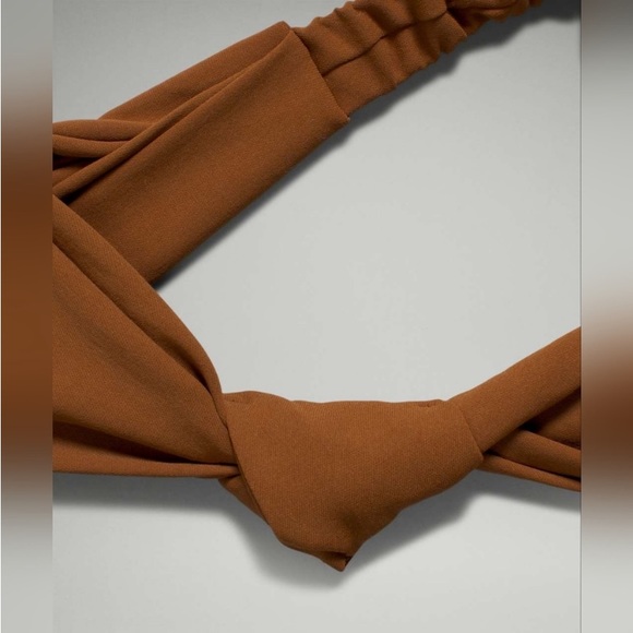 NWT Lululemon Knot Stopping
Headband Copper Brown
Size: OS   $32 - Picture 4 of 4